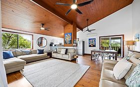5 Bedroom Home Close To Beach, Pool And Pet Friendly